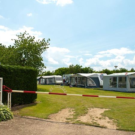 Camping En Vakantiewoning 'Ut Tumpke' Kessel  Eksteriør bilde